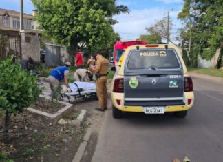Em Curitiba, motoboy encontra suspeito de roubar moto, que reage a golpes de facão