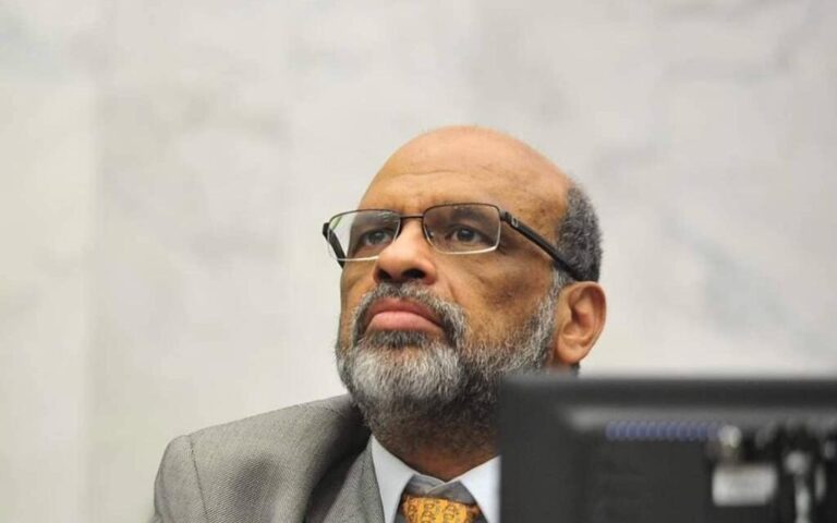 secretário da Fazenda, Renê Garcia, passou mal logo após apresentar a situação fiscal do Estado na Assembleia Legislativa