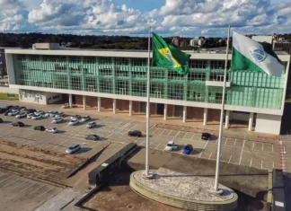 Ratinho Junior confirma secretários de Infraestrutura, Justiça e Turismo; saiba quem são