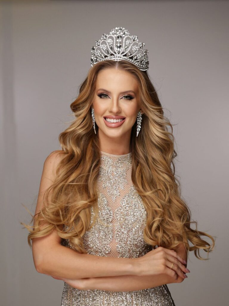 Conheça a Miss Universo Maringá