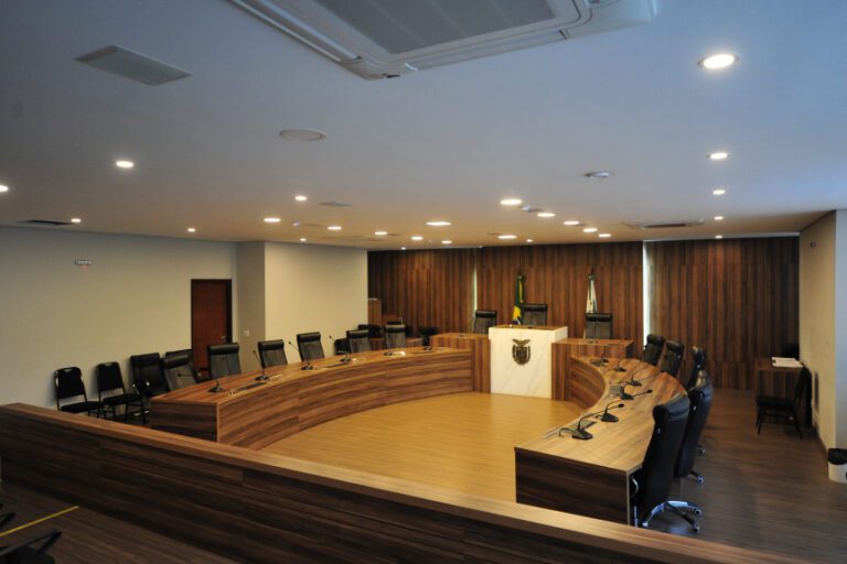 Deputados querem intensificar atuação das comissões permanentes