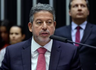 Lira admite que Lula não tem base para aprovar matérias no Congresso