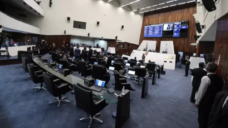 Alep aprova projeto que combate importunação sexual no transporte intermunicipal