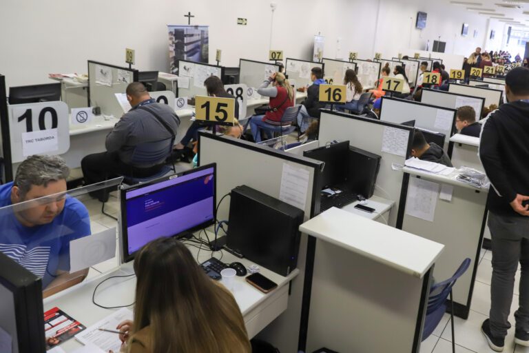 Semana começa com mais de 13 mil vagas nas Agências do Trabalhador