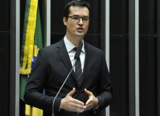 Vale tudo para evitar Deltan Dallagnol prefeito