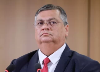 Pedido de prisão contra Flávio Dino é apresentado à PGR