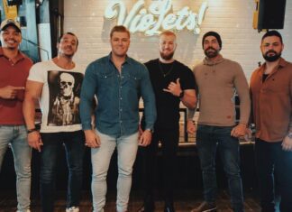 Vem novidade por ai, a Banda GTG retorna a Curitiba em breve, na nova casa sertaneja, o Violets