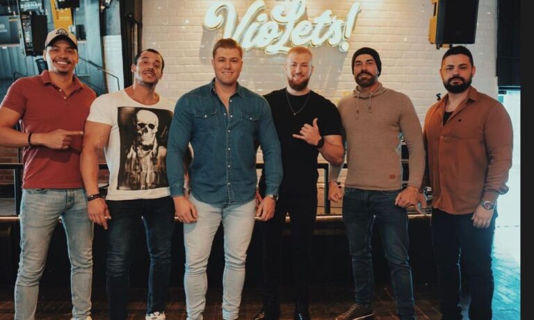 Vem novidade por ai, a Banda GTG retorna a Curitiba em breve, na nova casa sertaneja, o Violets