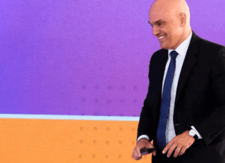 Alexandre de Moraes entrega sugestões para o PL das Fake News; saiba quais são