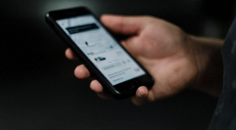 GREVE DOS MOTORISTAS DE UBER E 99: aplicativos estão fora do ar hoje (15)?