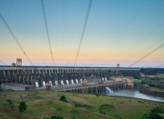 Itaipu comemora 39 anos de geração