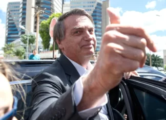 Bolsonaro diz à PF que não deporá em investigação sobre suposta fraude em cartão de vacinação