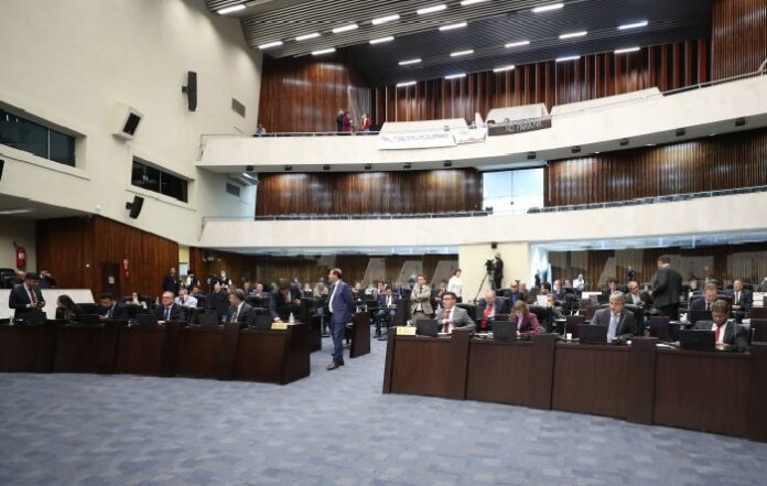 Assembleia-Legislativa-do-Parana-3