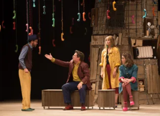 Após sucesso no Festival de Curitiba, espetáculo “Ovos não têm janela” volta aos palcos com temporada gratuita