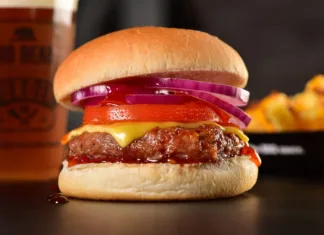 Dia Internacional do Hambúrguer tem promoção saborosa no domingo da Mercadoteca