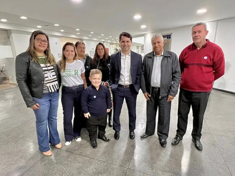 Deputado Alexandre Curi propõe Projeto de lei que institui mês para ações sobre nanismo