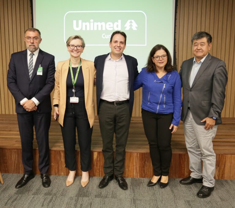 Unimed Curitiba e PUCPR se unem para formação de novos recursos humanos em Saúde