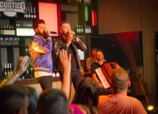 CURITIBA: Cantor Bachega lança mais 5 músicas em seu novo DVD