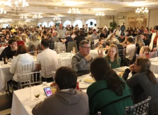 Dia das Mães movimenta restaurantes de Curitiba no domingo