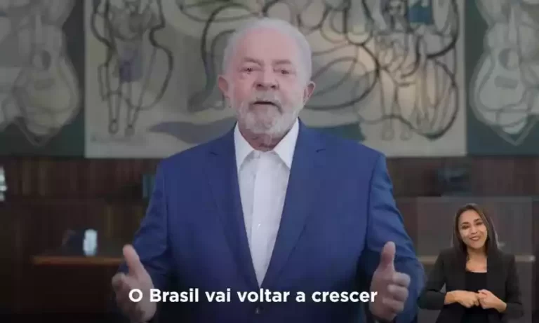 Lula anuncia salário mínimo de R$ 1.320 e aumento da isenção do IR para quem ganha até R$ 2.640