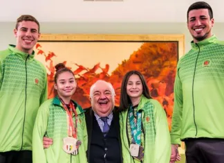 Greca recebe jovens atletas e a comunidade no Palácio Solar 29 de Março