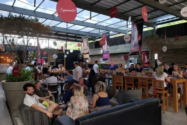 Festa Junina da Mercadoteca tem shows, cardápio especial e atrações para as crianças