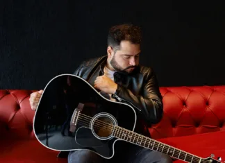 Curitiba lança cantor de sertanejo pop