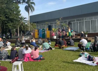 Escola de Curitiba realiza festa junina colaborativa e solidária, com troca de brinquedos e doação de alimentos e roupas
