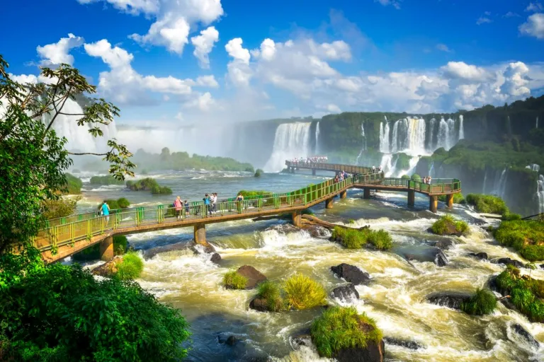 Turismo do Paraná cresce 13,7% no primeiro quadrimestre, segundo maior avanço no País