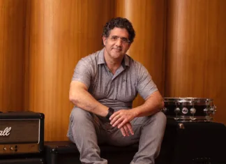 Empresário abre portas para o mercado da música brasileira