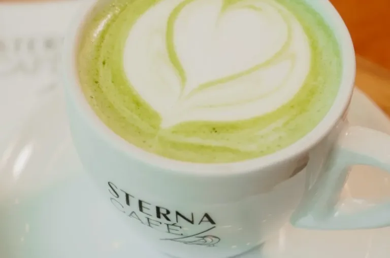 Cardápio de inverno da Sterna Café apresenta menu com bebidas quentes para aquecer os dias frios