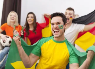 Colecionadores e amantes do futebol ganham plataforma exclusiva para trocas de camisas