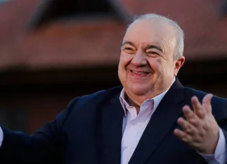 Rafael Greca tem 65,2% de aprovação como prefeito de Curitiba