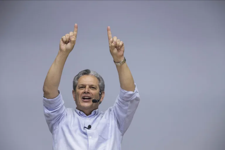 Silvio Barros e Sandra Jacovós são oficializados candidatos à Prefeitura de Maringá