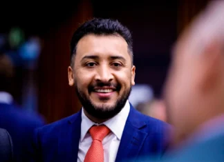 Deputado Adriano José comemora aniversário reafirmando compromisso municipalista e dedicação ao Paraná