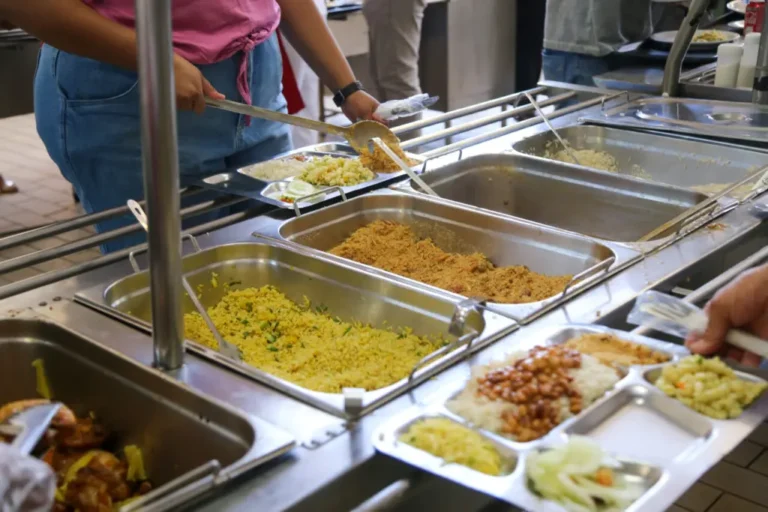 Restaurantes populares de Maringá oferecem cardápio especial de Natal nesta sexta-feira, 20