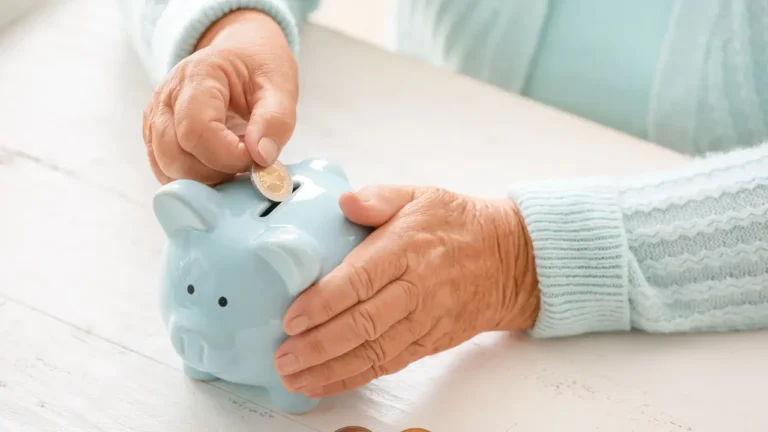 Como o envelhecimento do cérebro afeta as decisões financeiras?