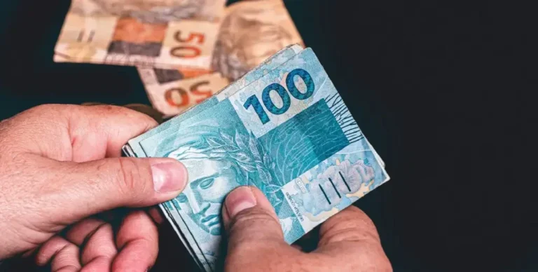 Qual será o valor do salário mínimo em 2025? Veja cálculo com regra atual e a proposta do governo