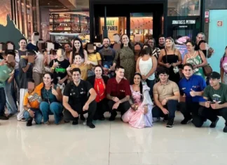 Shopping de Maringá recebe crianças e adolescentes de abrigos para celebrar o Natal