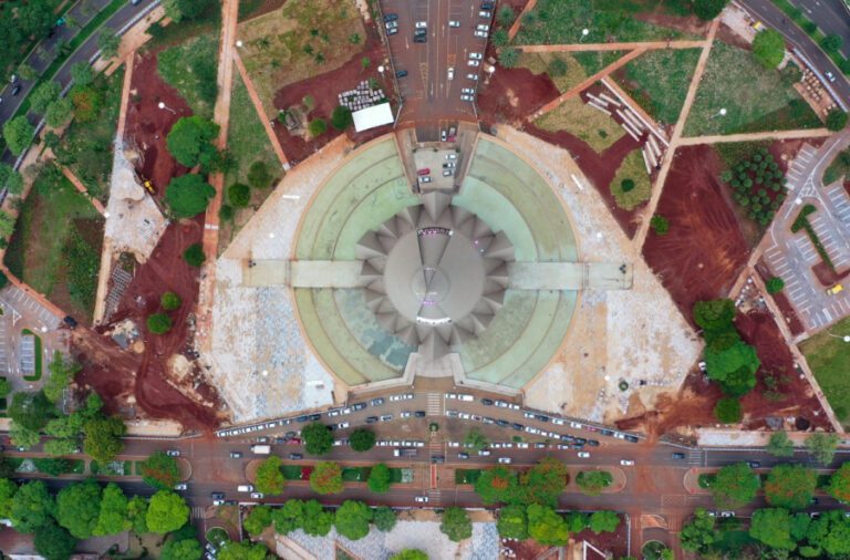 Mais de metade das obras do Eixo Monumental já foi concluída