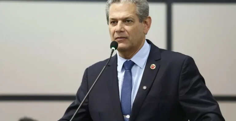 Silvio Barros pede licença de 12 dias da Prefeitura de Maringá para viagem à Europa