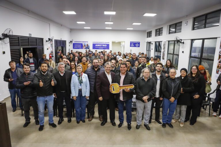 Prefeitura de Maringá entrega Salão Comunitário em homenagem a Chico Caiana no Parque Residencial Tuiuti